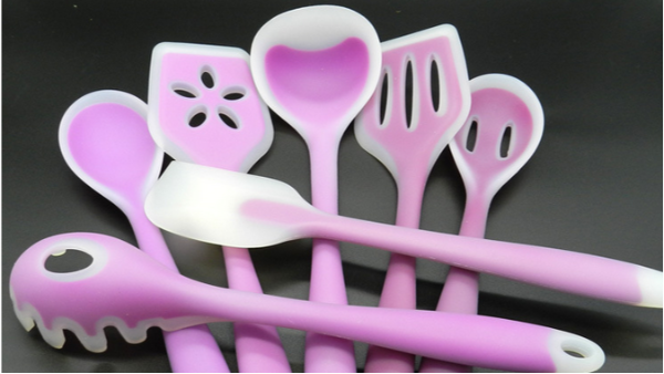 矽膠和尼龍粘接哪種膠水適用-矽膠粘塑料用什（shí）麽膠水