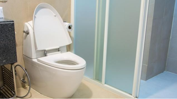 安裝馬桶為什麽不用水泥，而是用矽（guī）膠膠水？