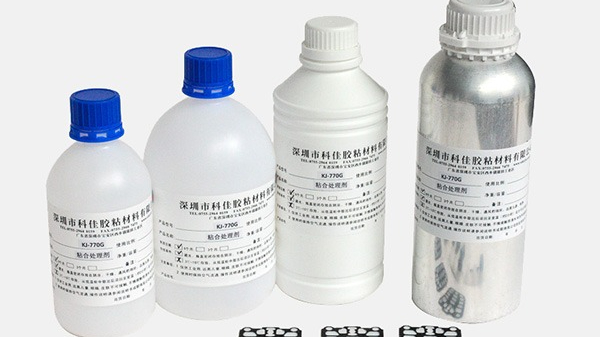 膠粘矽膠用快幹（gàn）膠粘不住，是膠水有問題（tí）嗎？