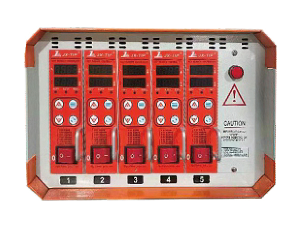 溫度控（kòng）製器
