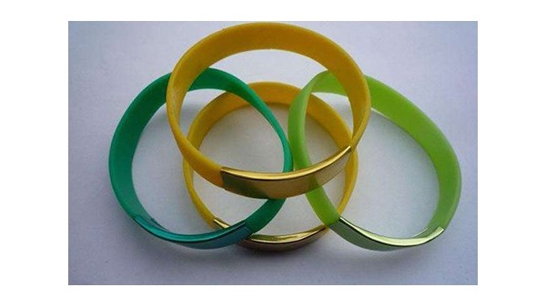 粘矽膠膠水，矽膠製品（pǐn）用（yòng）什麽膠水粘能（néng）達到破（pò）材效果