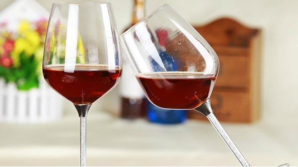 玻（bō）璃粘不（bú）鏽鋼，漂亮的紅酒杯製作工藝