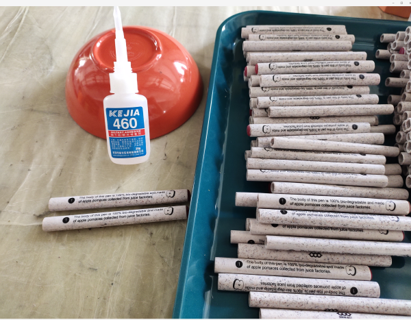 塑料粘（zhān）金屬KJ-460低白化快幹膠應用案例