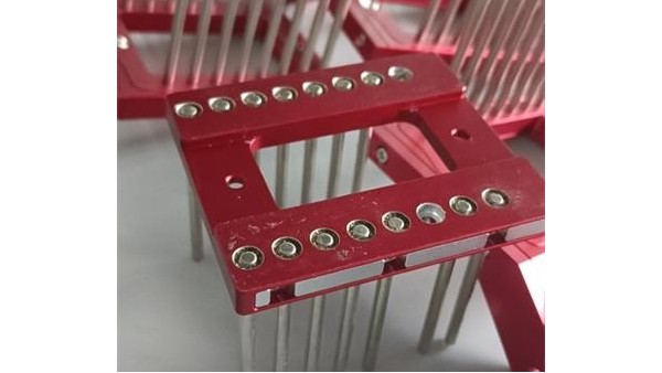 粘金屬uv膠_KJ-3320 UV膠粘金屬（shǔ）磁（cí）棒應用案例