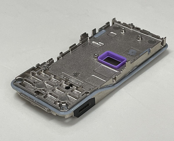 粘金屬防水（shuǐ）應用