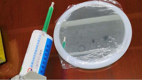 ABS粘烤漆，用什麽膠水能粘住