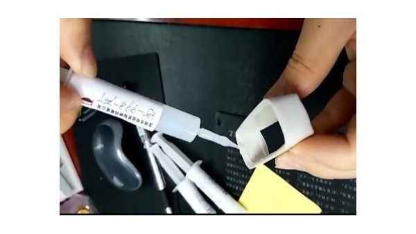 塑料用什麽膠水（shuǐ）粘牢固